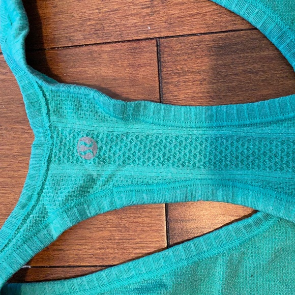 Lululemon tank top - Picture 3 of 3